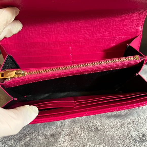 YSL Quilted Envelope Wallet - Picture 2 of 16